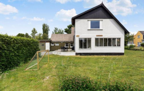 4 Bedroom Gorgeous Home In Aakirkeby Vester Sømarken